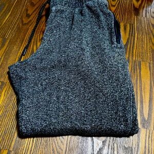 Reebok size medium gray and black joggers nice